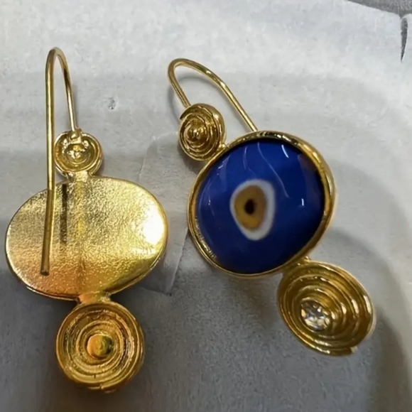 NEW! Lucky Eye Earrings - Picture 5 of 7